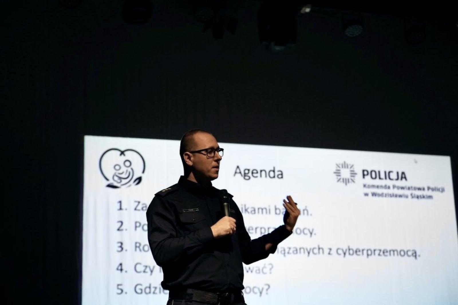 Zdjęcie w galerii na portalu naszwodzislaw.com: O ochronie małoletnich. Konferencja ChrońMY dzieci w Rydułtowach wiadomości z regionu