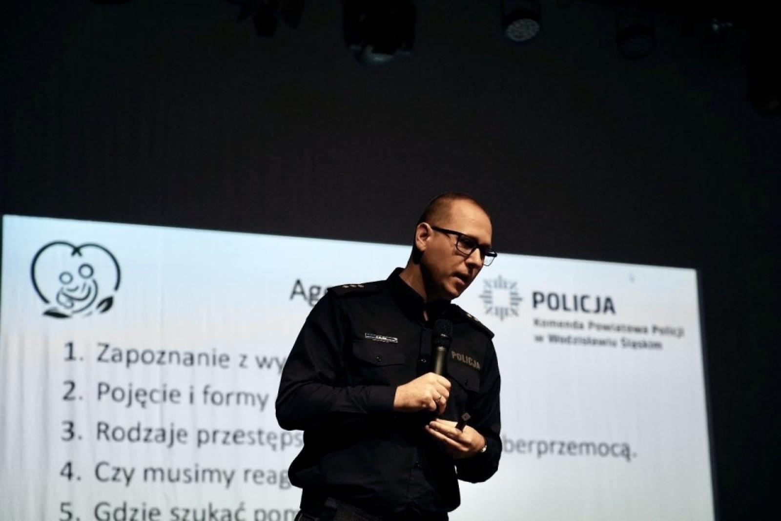 Zdjęcie w galerii na portalu naszwodzislaw.com: O ochronie małoletnich. Konferencja ChrońMY dzieci w Rydułtowach wiadomości z regionu