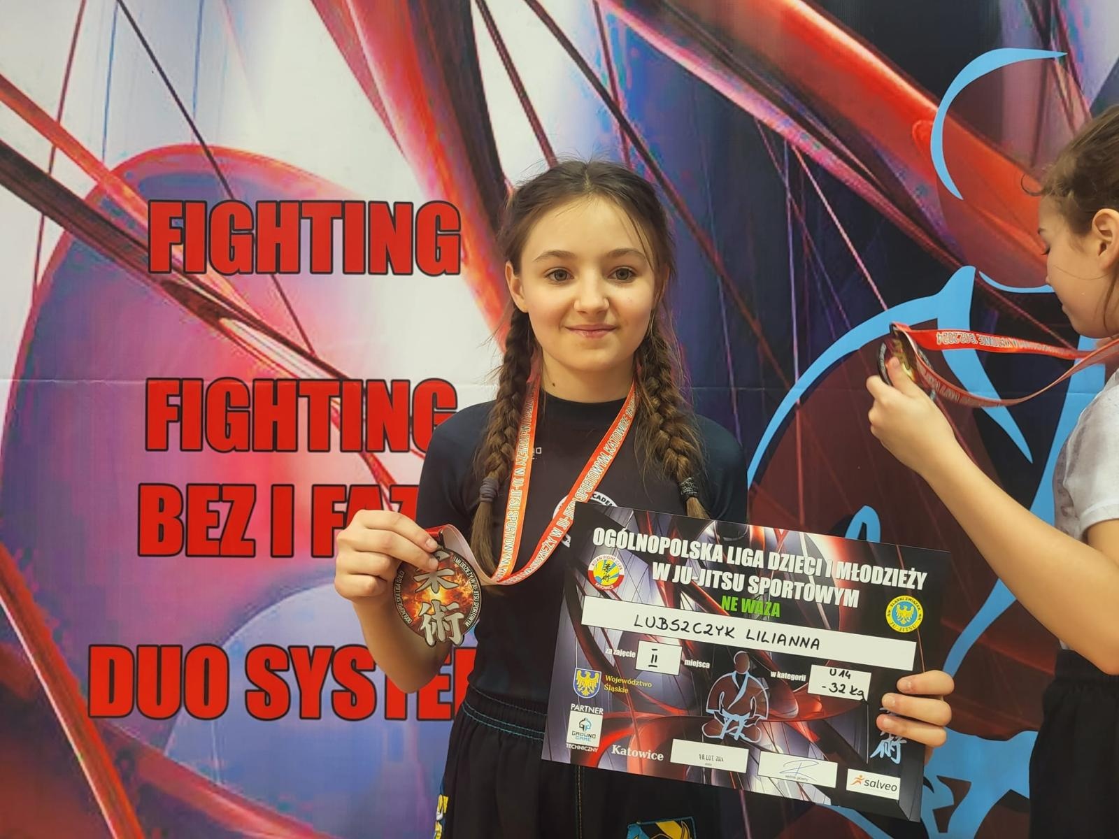 Zdjęcie w galerii na portalu naszwodzislaw.com: Zawodnicy KS Stein Academy z Rydułtów z workiem medali wiadomości z regionu