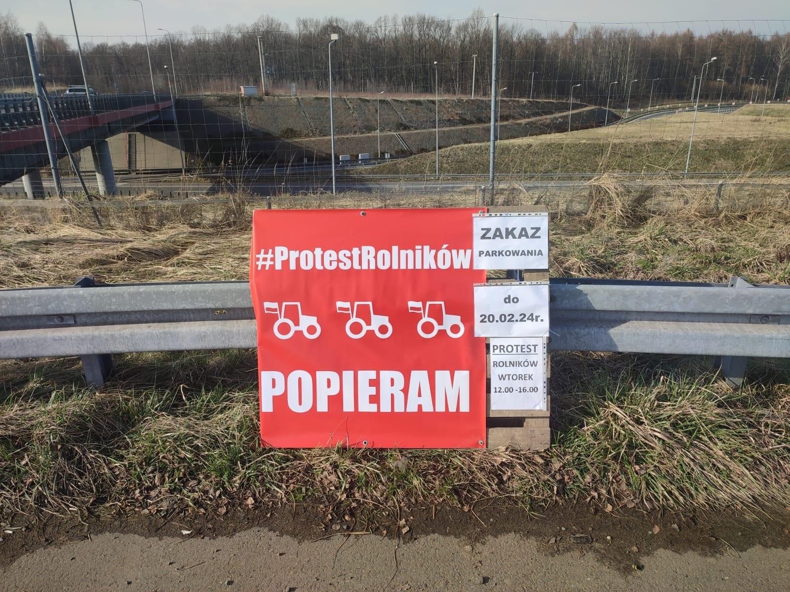 Zdjęcie w galerii na portalu naszwodzislaw.com: Strajk rolników. We wtorek zablokują dojazd do autostrady w Gorzyczkach wiadomości z regionu