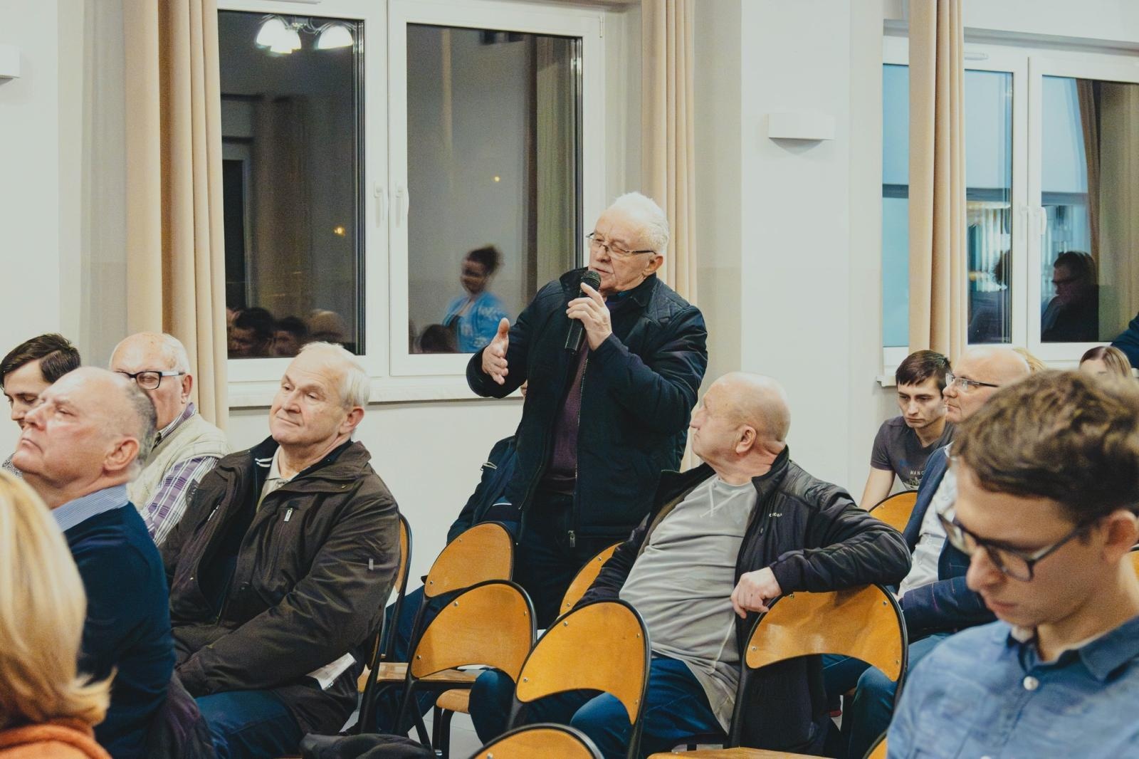 Zdjęcie w galerii na portalu naszwodzislaw.com: Prezydent Kieca spotkał się z mieszkańcami Radlina II wiadomości z regionu