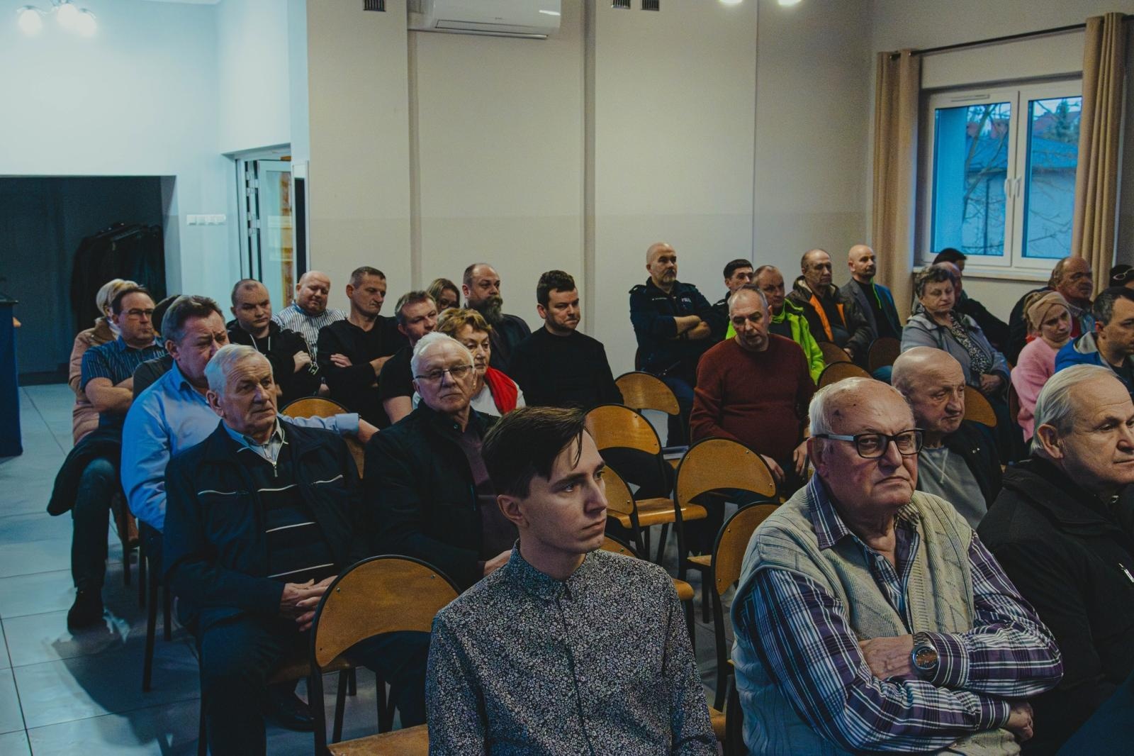 Zdjęcie w galerii na portalu naszwodzislaw.com: Prezydent Kieca spotkał się z mieszkańcami Radlina II wiadomości z regionu