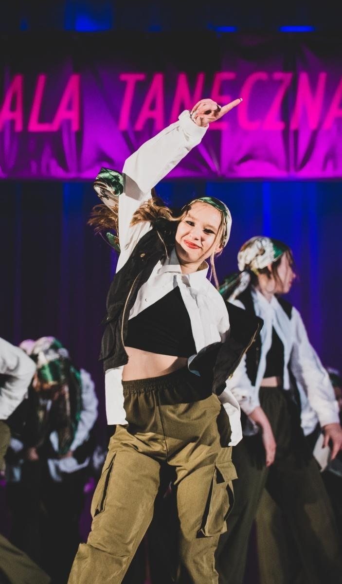 Zdjęcie w galerii na portalu naszwodzislaw.com: WCK zaprasza na XXII Galę taneczną MIX wiadomości z regionu