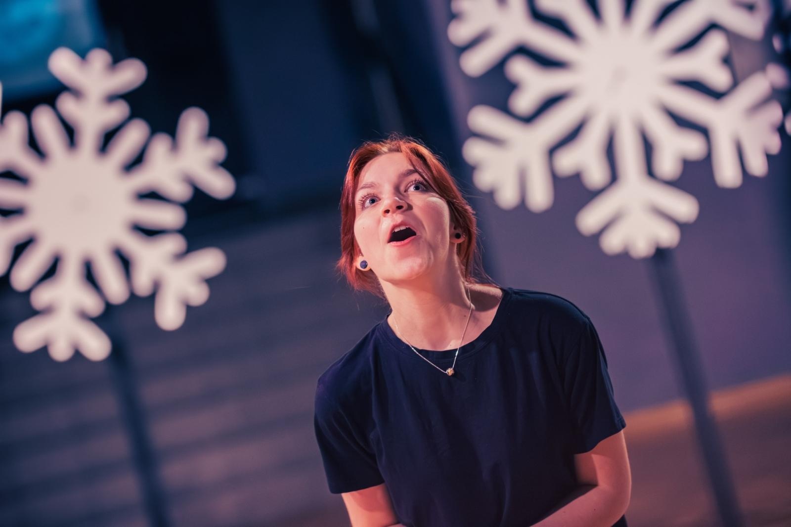 Zdjęcie w galerii na portalu naszwodzislaw.com: Premiera Królowej Śniegu na deskach WCK wiadomości z regionu