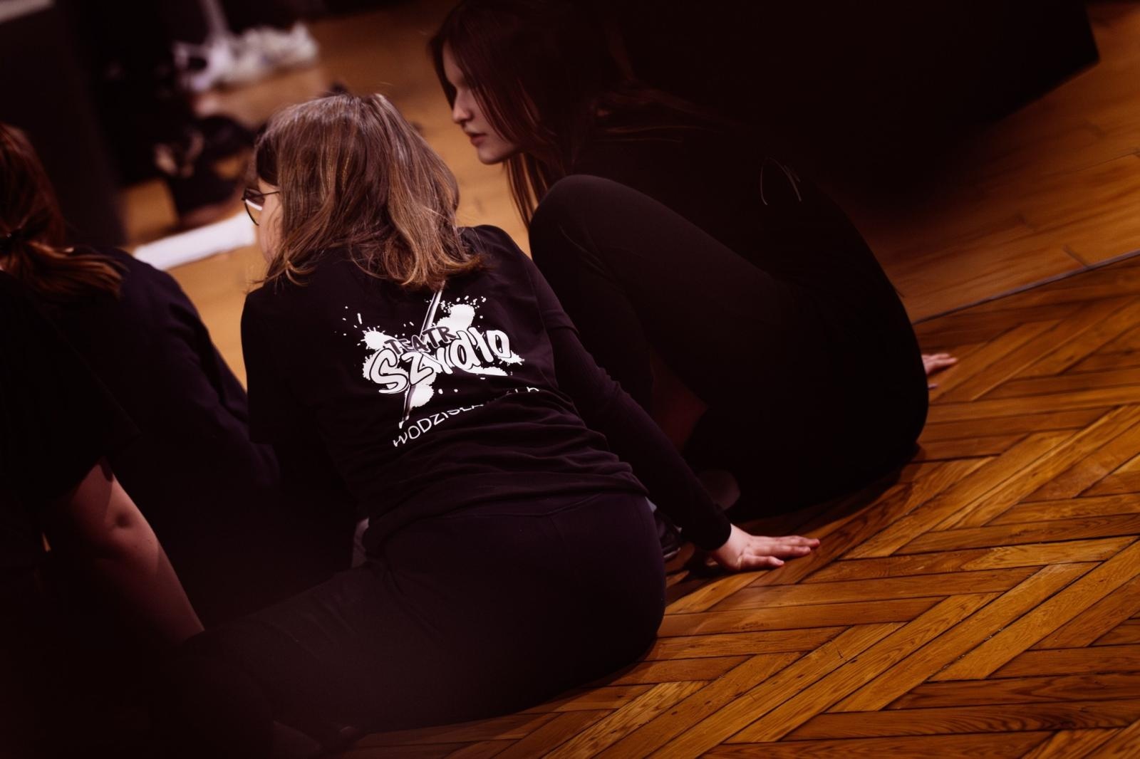 Zdjęcie w galerii na portalu naszwodzislaw.com: Premiera Królowej Śniegu na deskach WCK wiadomości z regionu