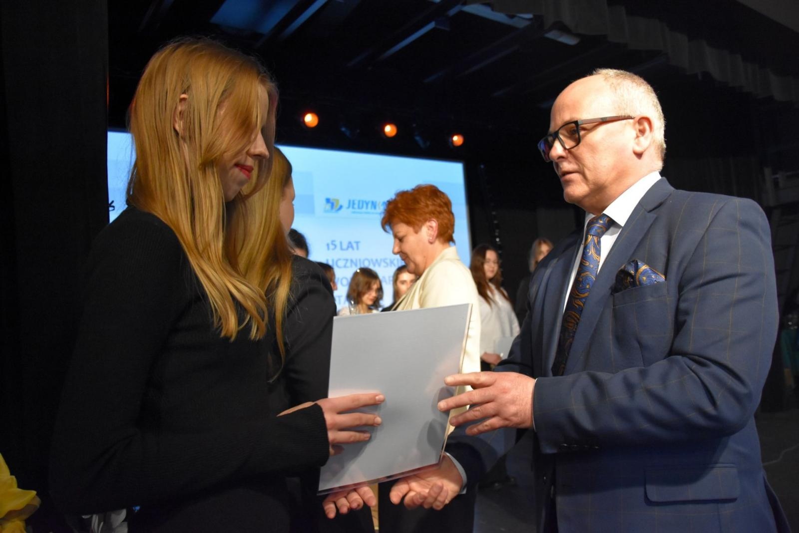 Zdjęcie w galerii na portalu naszwodzislaw.com: Stały wolontariat uczniowski ma już piętnaście lat wiadomości z regionu