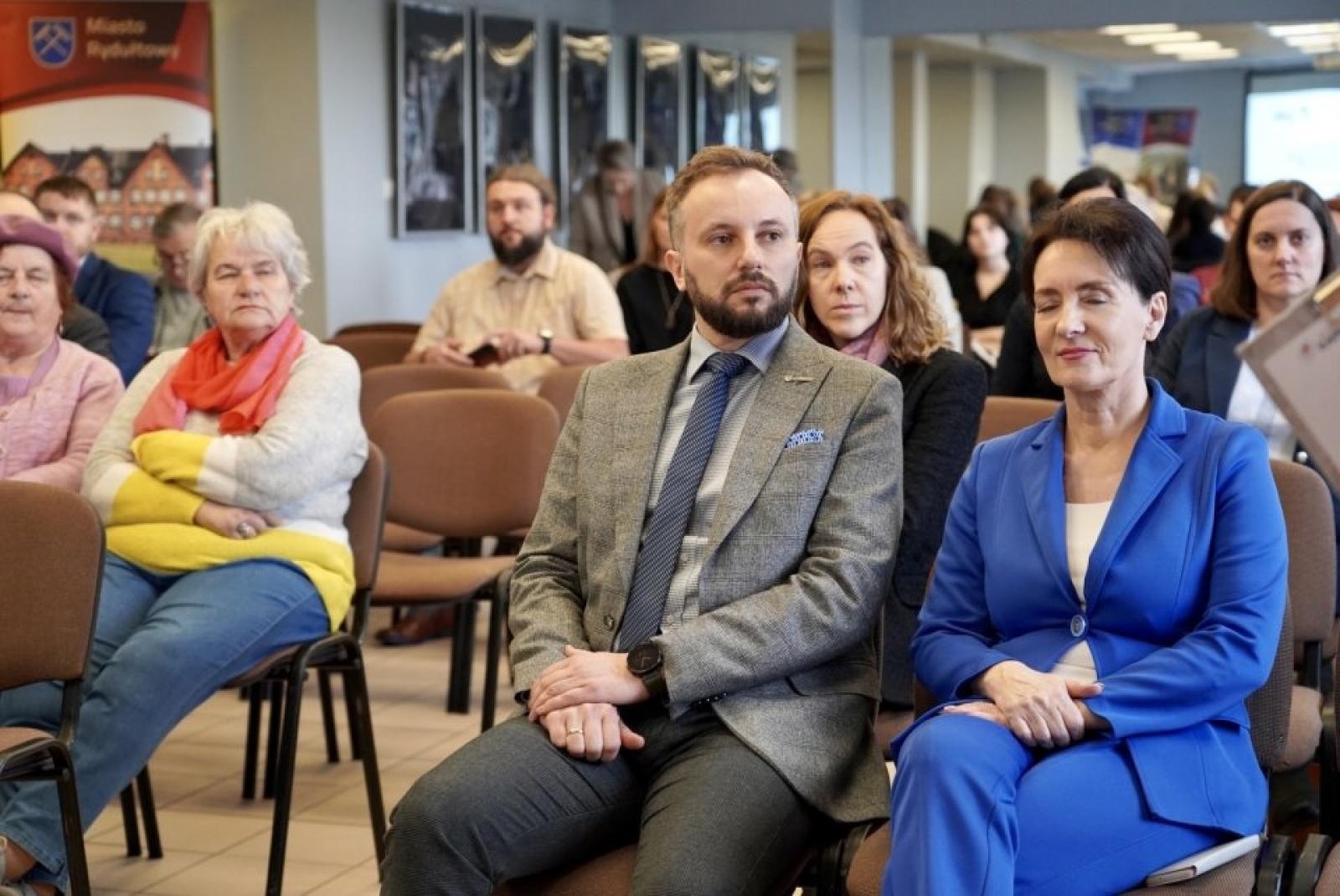 Zdjęcie w galerii na portalu naszwodzislaw.com: W Rydułtowach rozmawiali o zrównoważonej gospodarce w Subregionie Zachodnim wiadomości z regionu