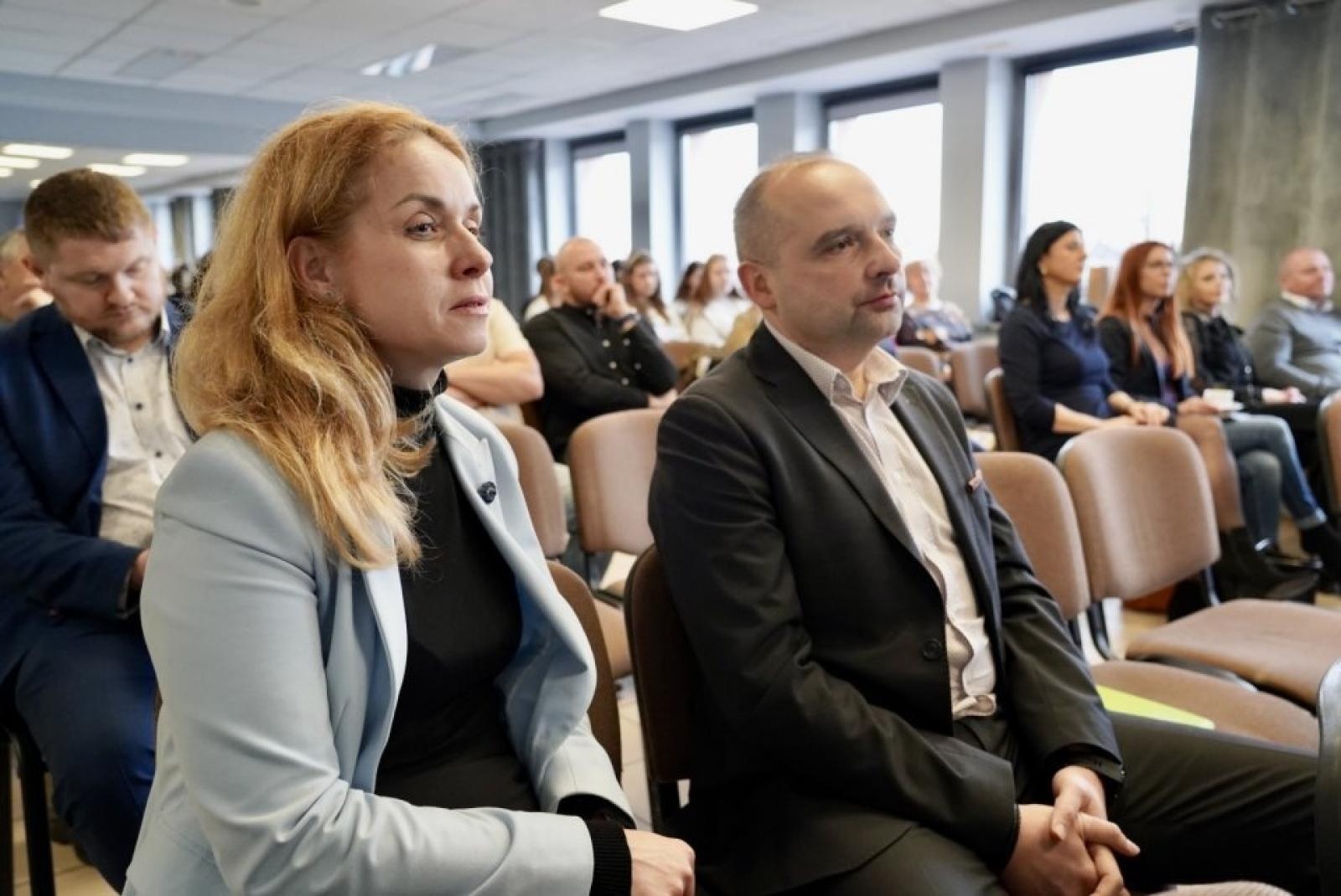 Zdjęcie w galerii na portalu naszwodzislaw.com: W Rydułtowach rozmawiali o zrównoważonej gospodarce w Subregionie Zachodnim wiadomości z regionu