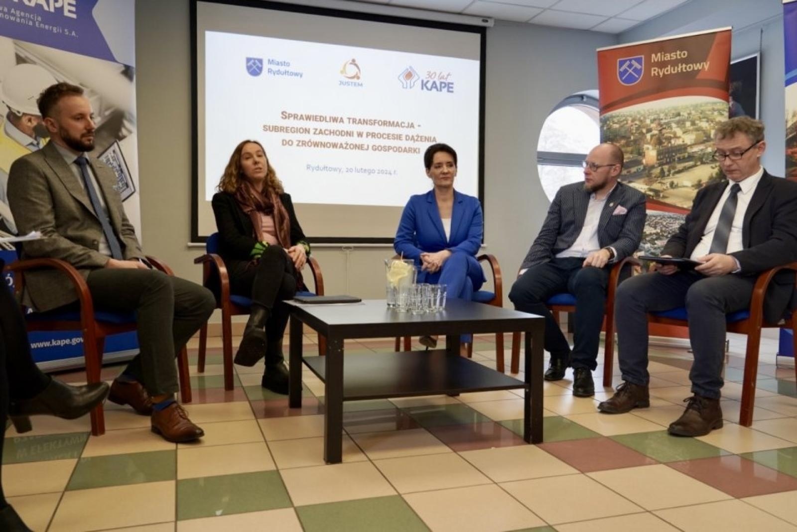 Zdjęcie w galerii na portalu naszwodzislaw.com: W Rydułtowach rozmawiali o zrównoważonej gospodarce w Subregionie Zachodnim wiadomości z regionu