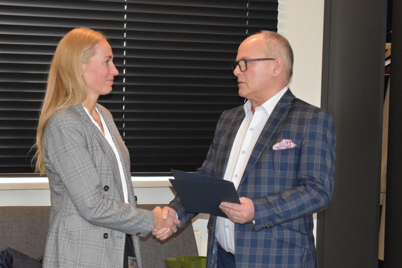 Zdjęcie w galerii na portalu naszwodzislaw.com: Zmiana warty w Powiatowym Zakładzie Zarządzania Nieruchomościami wiadomości z regionu