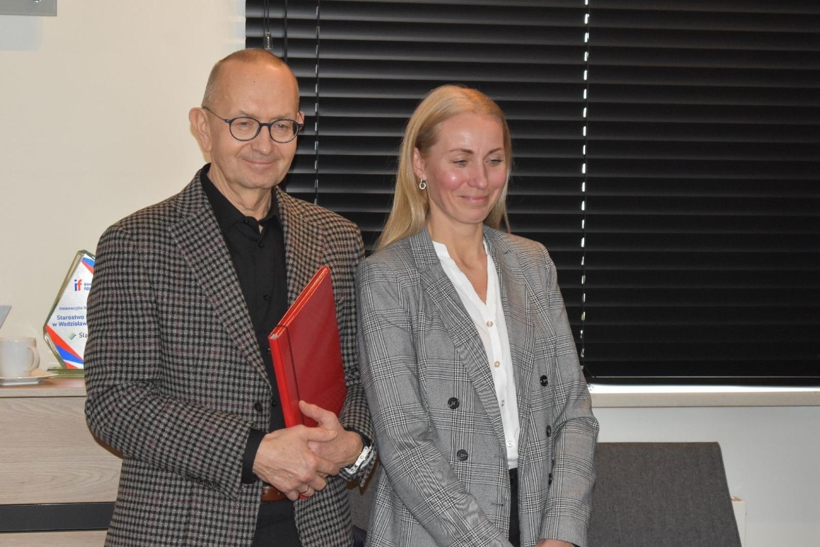 Zdjęcie w galerii na portalu naszwodzislaw.com: Zmiana warty w Powiatowym Zakładzie Zarządzania Nieruchomościami wiadomości z regionu