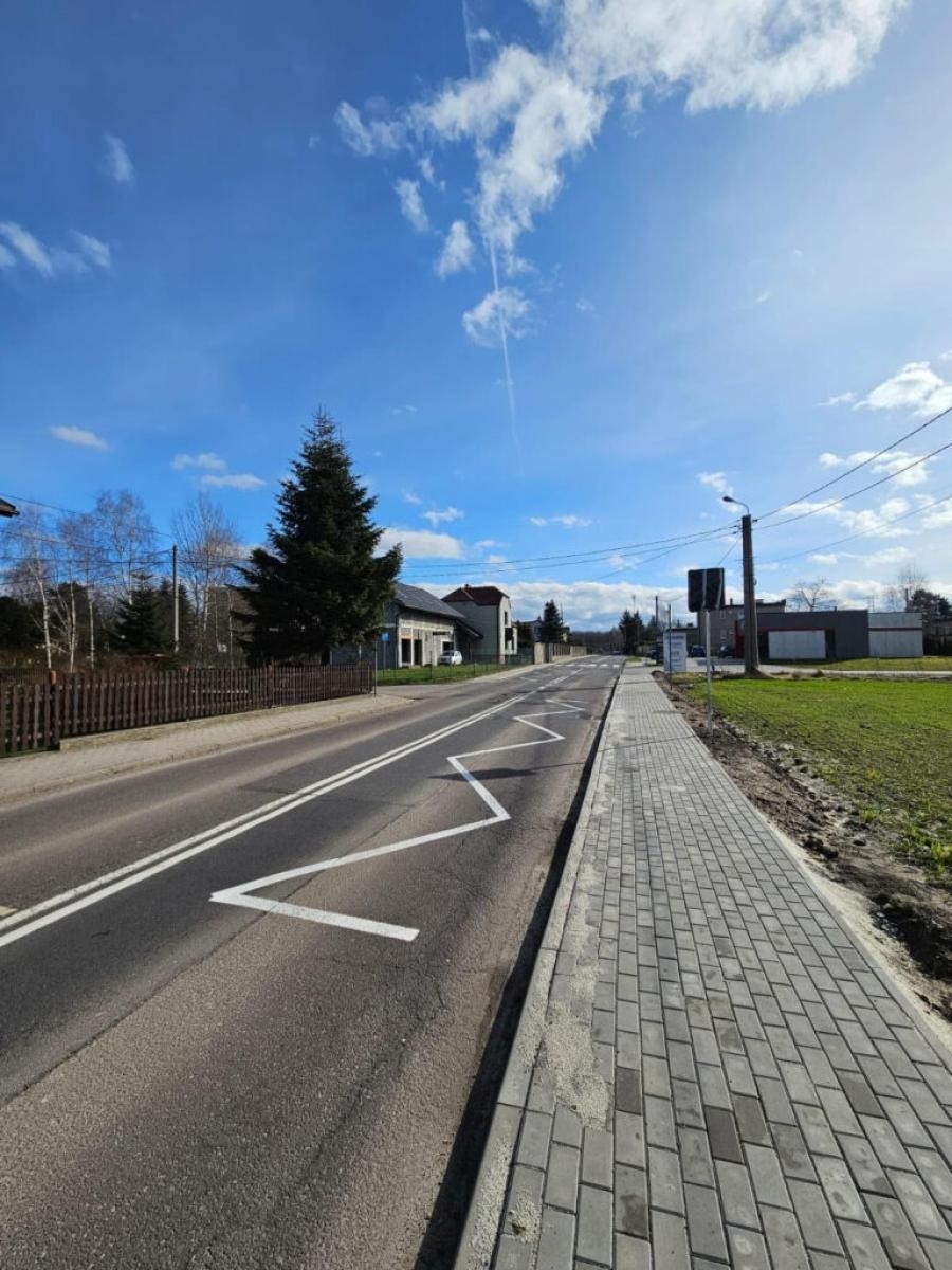 Zdjęcie w galerii na portalu naszwodzislaw.com: W Radlinie powstały nowe przystanki autobusowe wiadomości z regionu