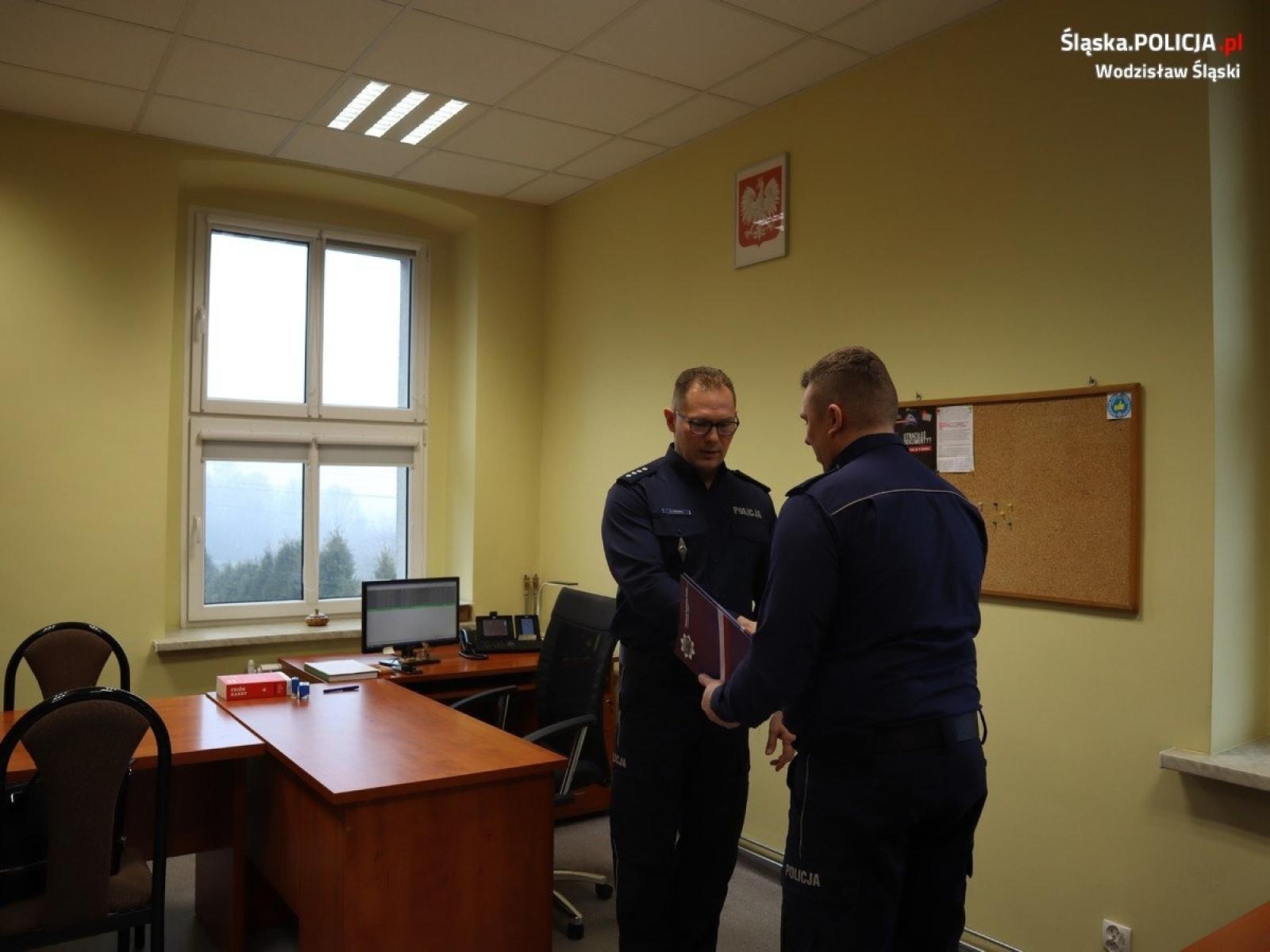Zdjęcie w galerii na portalu naszwodzislaw.com: Pszowscy policjanci mają nowego szefa wiadomości z regionu