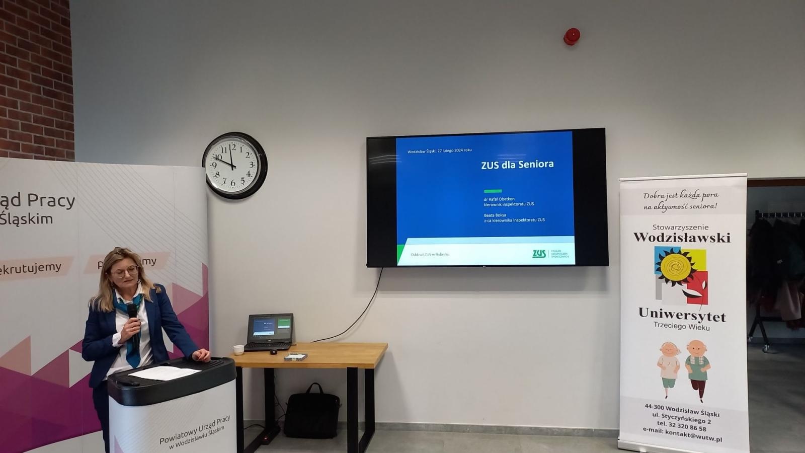 Zdjęcie w galerii na portalu naszwodzislaw.com: Aktywni w każdym wieku. Konferencja na wodzisławskim dworcu wiadomości z regionu