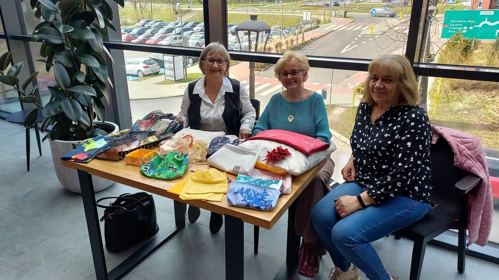 Zdjęcie w galerii na portalu naszwodzislaw.com: Aktywni w każdym wieku. Konferencja na wodzisławskim dworcu wiadomości z regionu