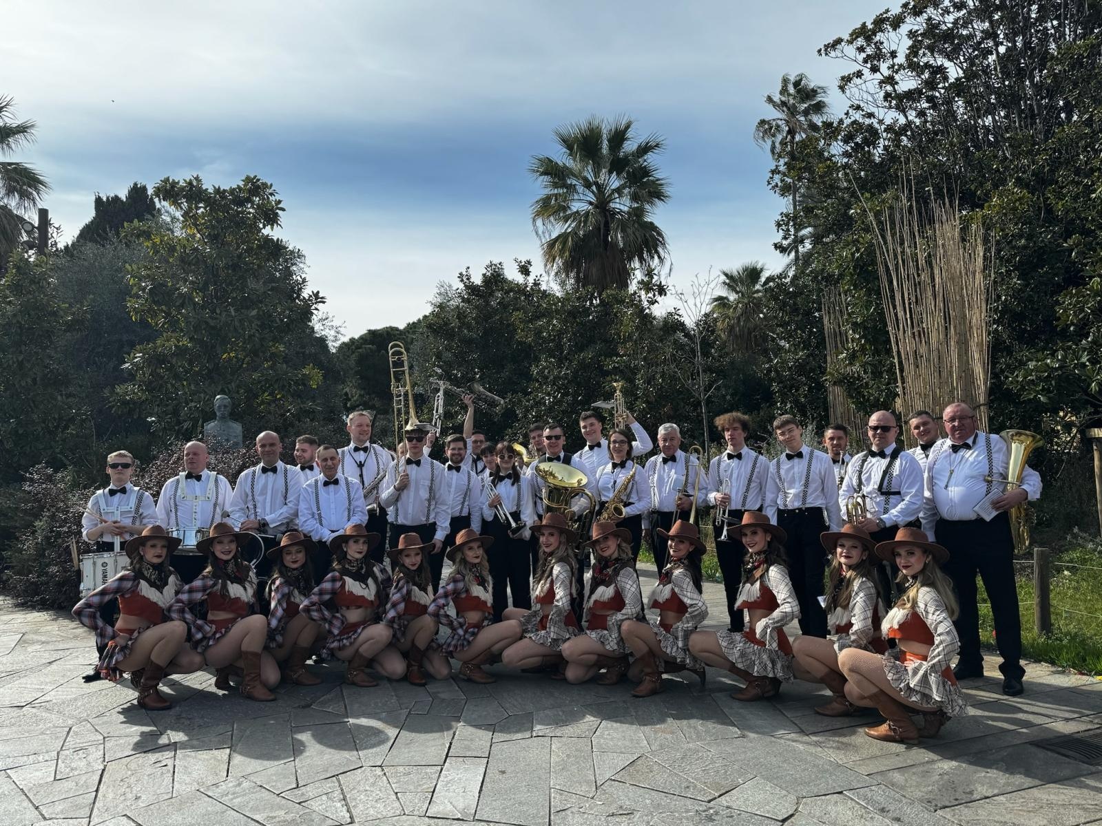 Zdjęcie w galerii na portalu naszwodzislaw.com: Zespół Sukces i Orkiestra KWK Rydułtowy na festiwalu w Nicei wiadomości z regionu