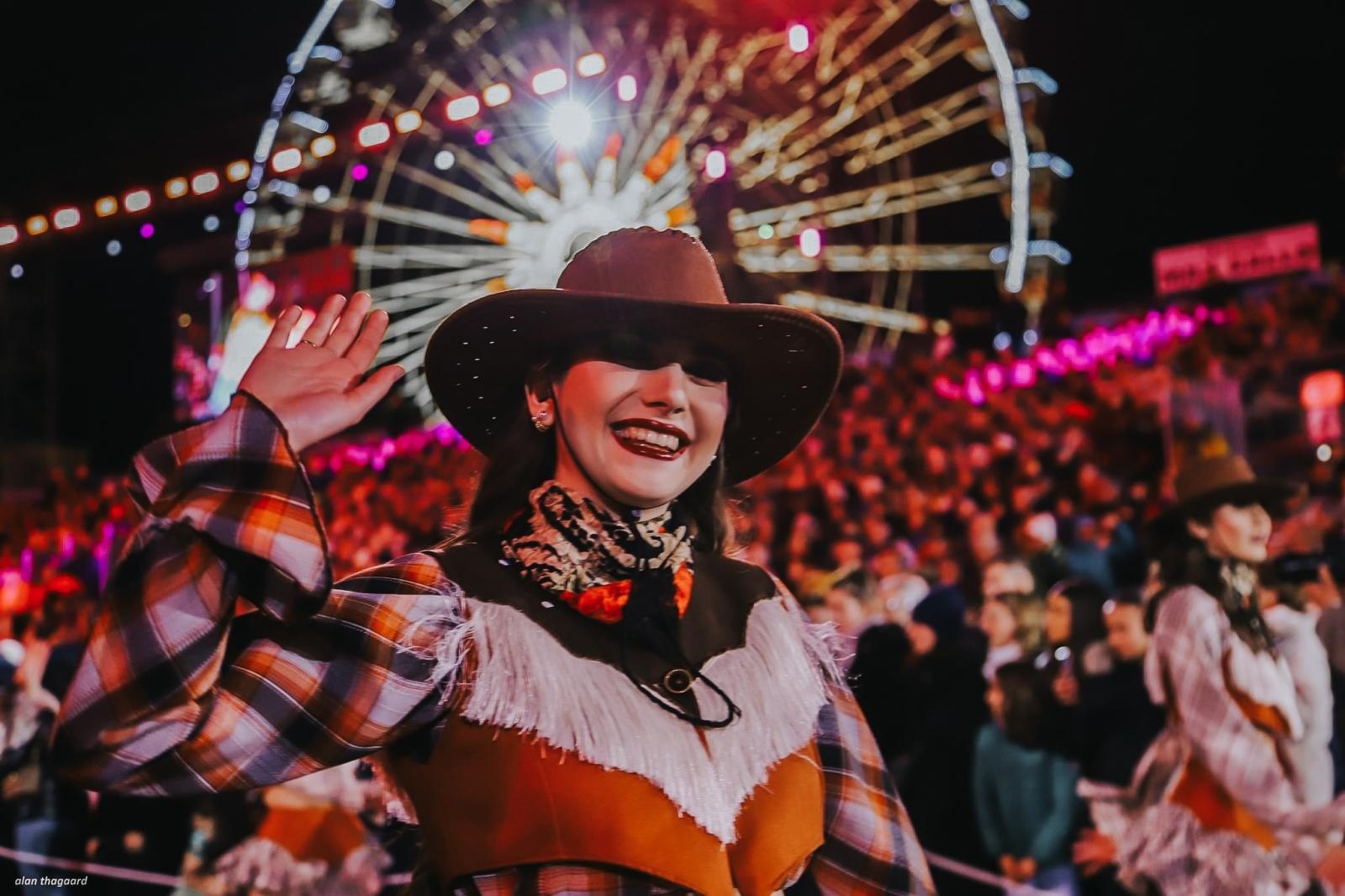 Zdjęcie w galerii na portalu naszwodzislaw.com: Zespół Sukces i Orkiestra KWK Rydułtowy na festiwalu w Nicei wiadomości z regionu