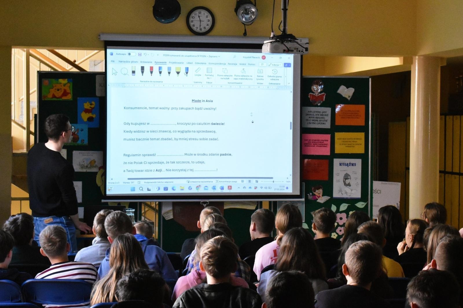 Zdjęcie w galerii na portalu naszwodzislaw.com: Warsztaty cyberbezpieczeństwa w skrzyszowskiej szkole wiadomości z regionu