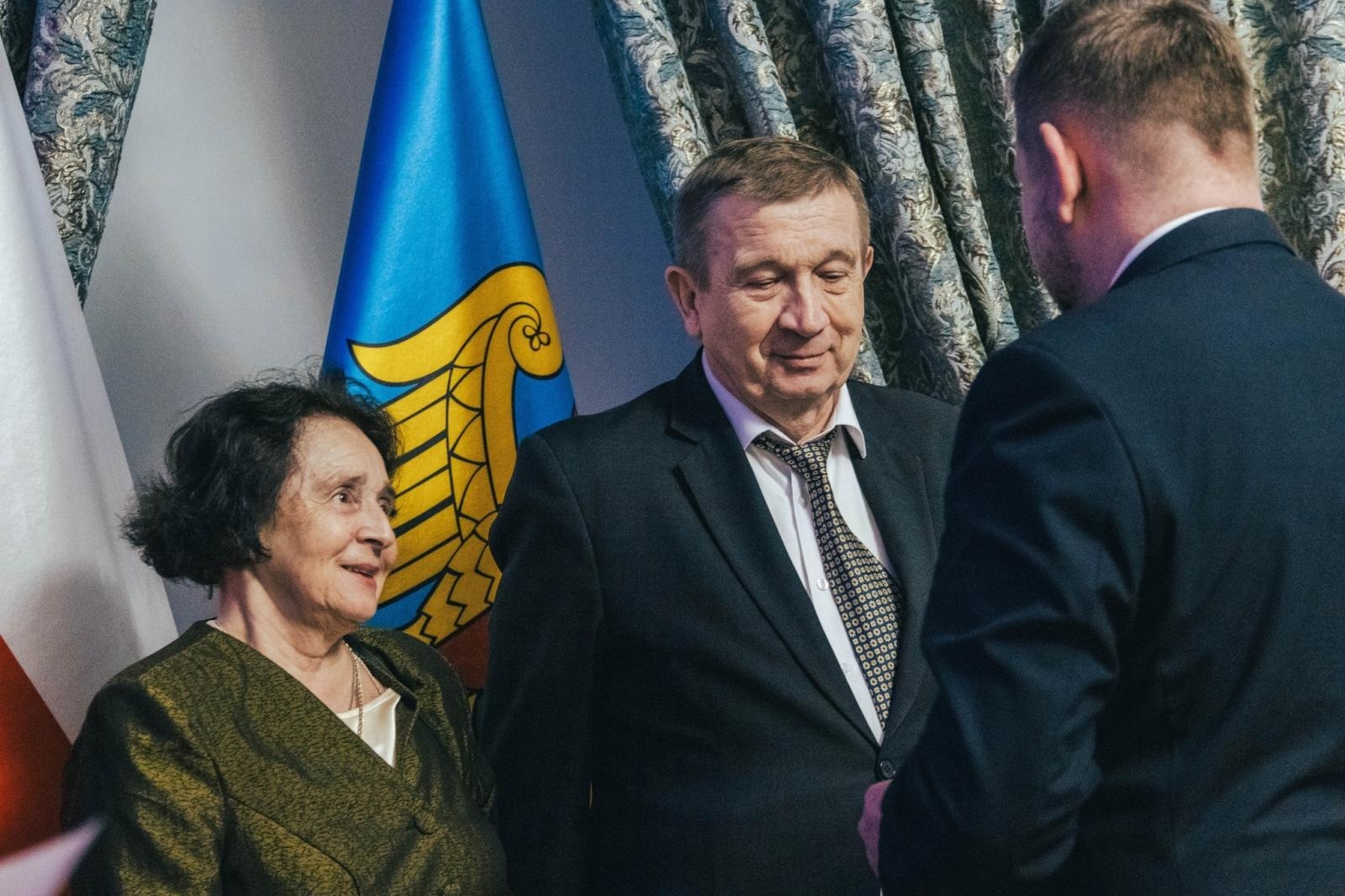 Zdjęcie w galerii na portalu naszwodzislaw.com: Jubilaci świętowali złote, szmaragdowe i diamentowe gody wiadomości z regionu