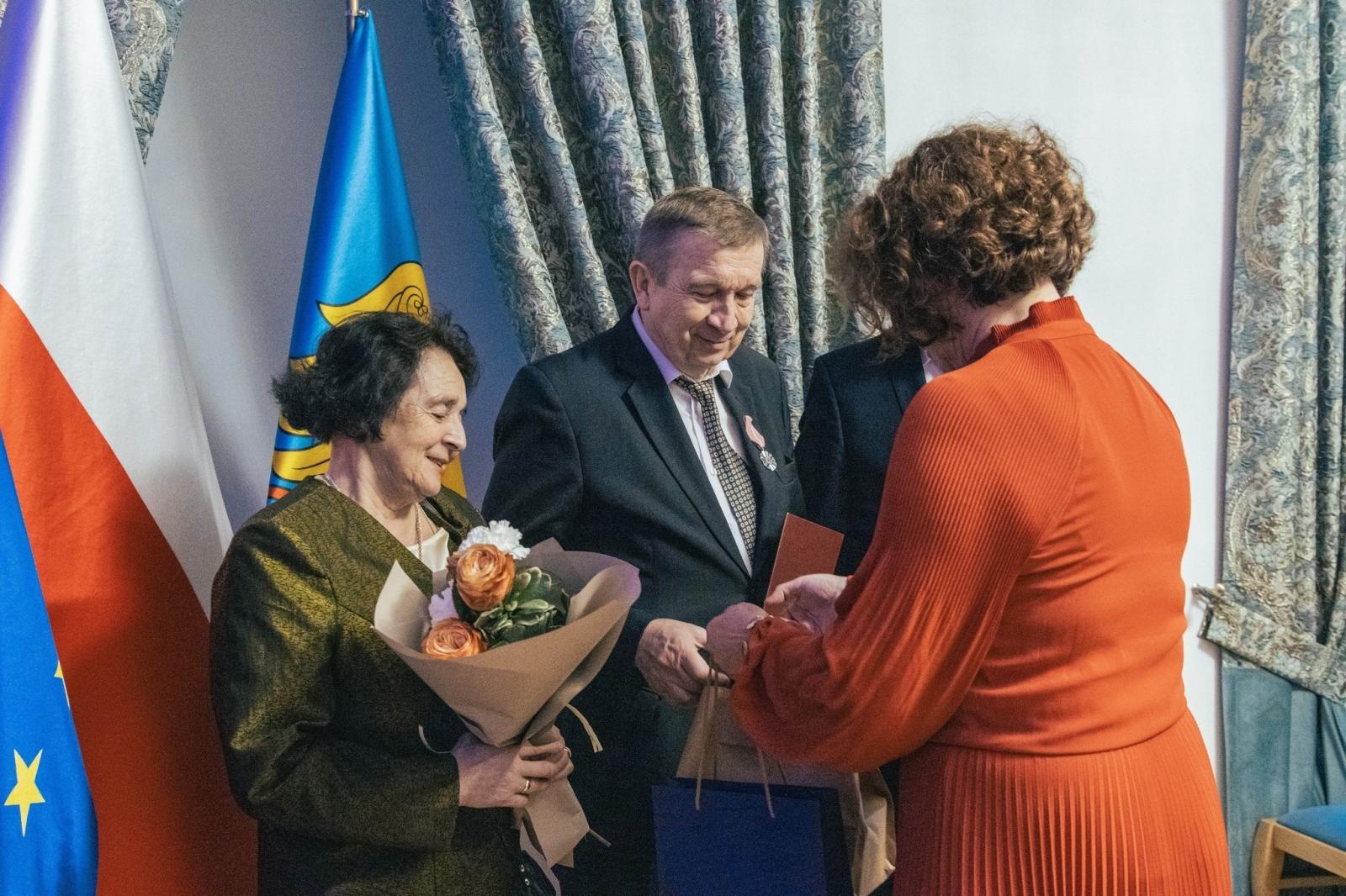 Zdjęcie w galerii na portalu naszwodzislaw.com: Jubilaci świętowali złote, szmaragdowe i diamentowe gody wiadomości z regionu