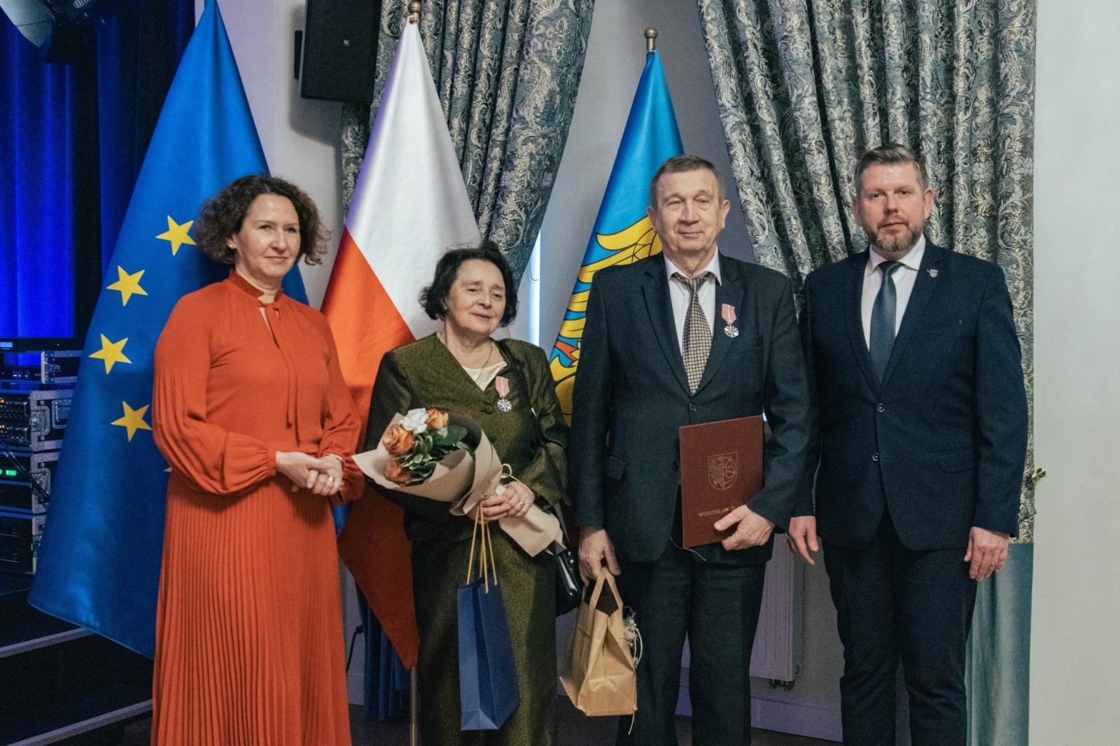 Zdjęcie w galerii na portalu naszwodzislaw.com: Jubilaci świętowali złote, szmaragdowe i diamentowe gody wiadomości z regionu