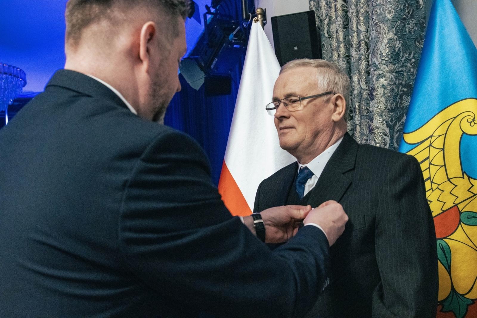 Zdjęcie w galerii na portalu naszwodzislaw.com: Jubilaci świętowali złote, szmaragdowe i diamentowe gody wiadomości z regionu