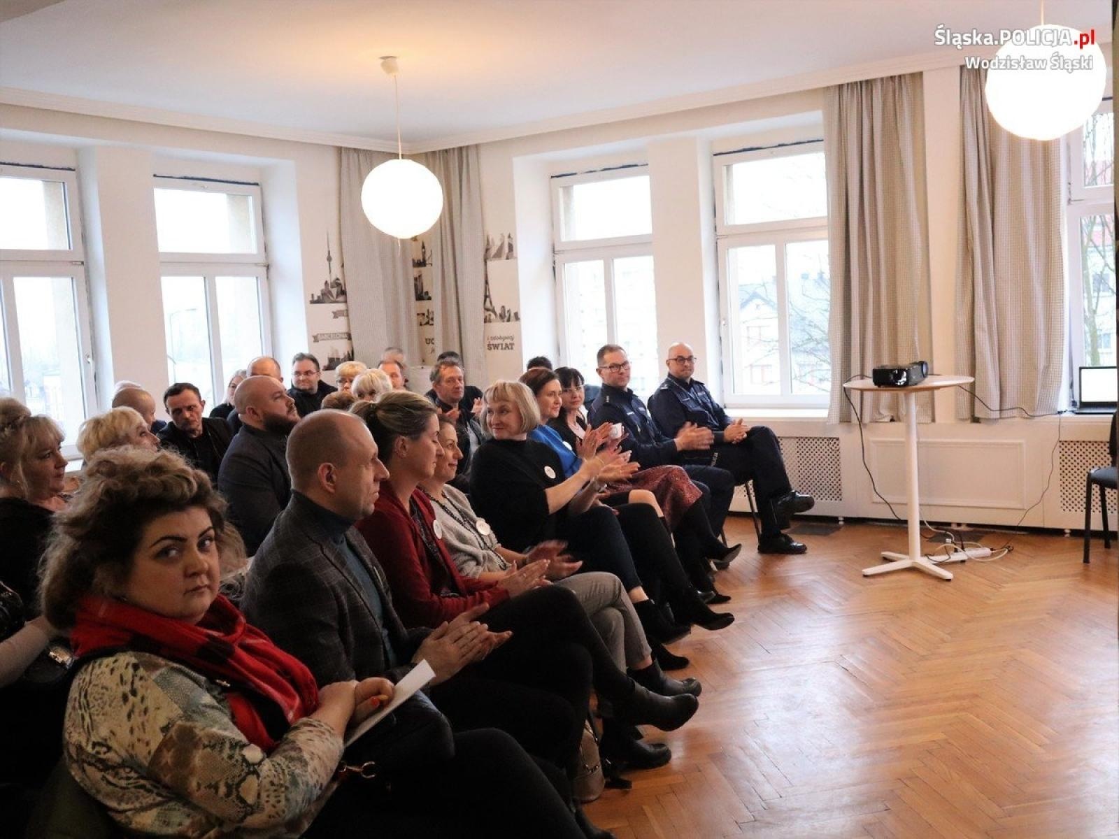 Zdjęcie w galerii na portalu naszwodzislaw.com: W Pszowie odbyła się debata społeczna o bezpieczeństwie wiadomości z regionu