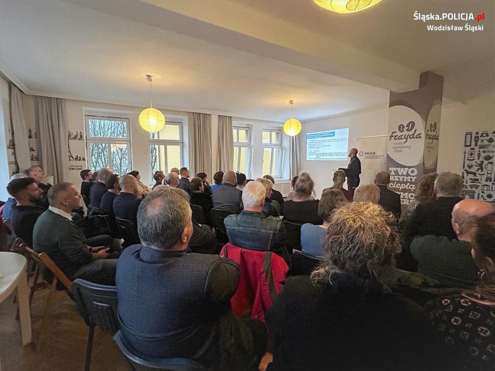 Zdjęcie w galerii na portalu naszwodzislaw.com: W Pszowie odbyła się debata społeczna o bezpieczeństwie wiadomości z regionu