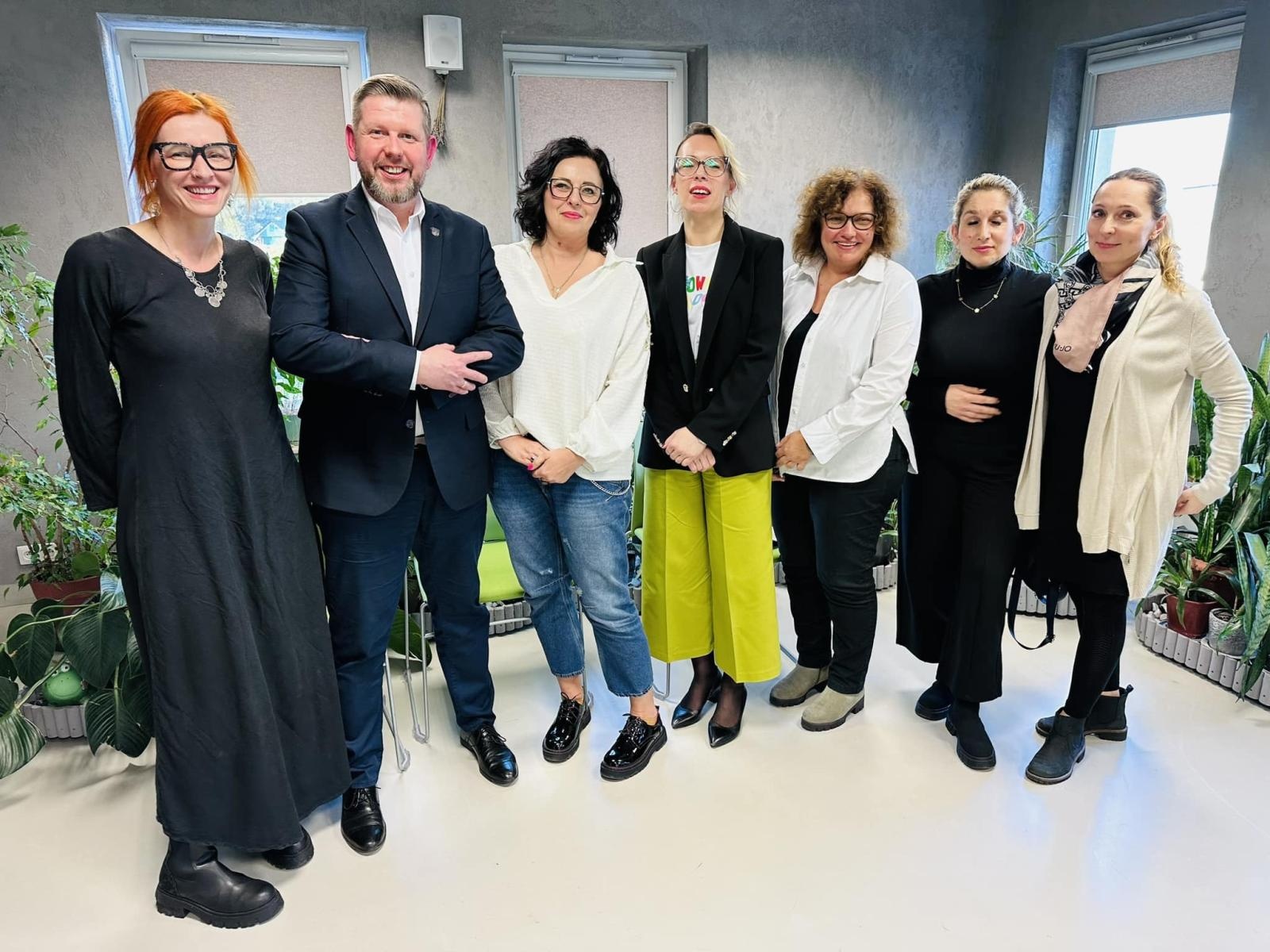 Zdjęcie w galerii na portalu naszwodzislaw.com: Centrum Praw Kobiet rozpoczęło swoją działalność wiadomości z regionu