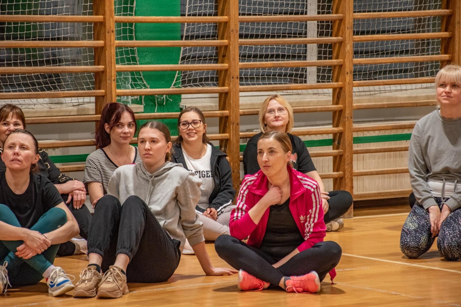 Zdjęcie w galerii na portalu naszwodzislaw.com: Wodzisławianki poznały tajniki samoobrony wiadomości z regionu