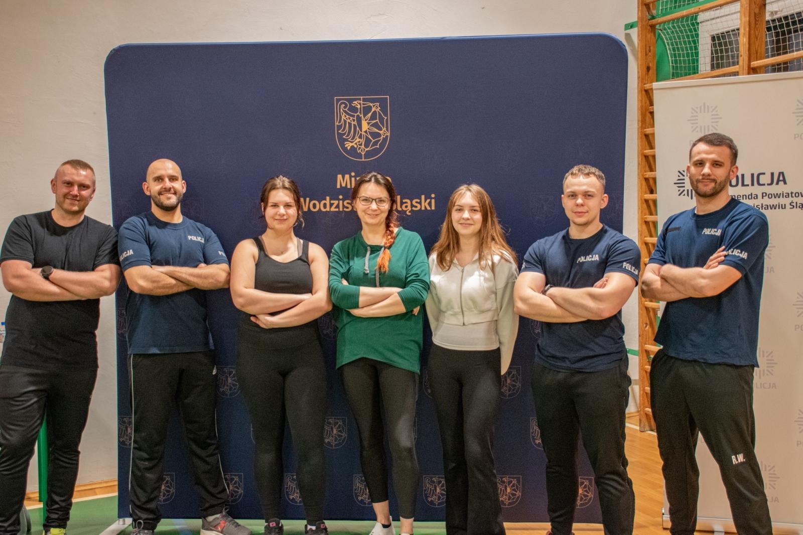 Zdjęcie w galerii na portalu naszwodzislaw.com: Wodzisławianki poznały tajniki samoobrony wiadomości z regionu