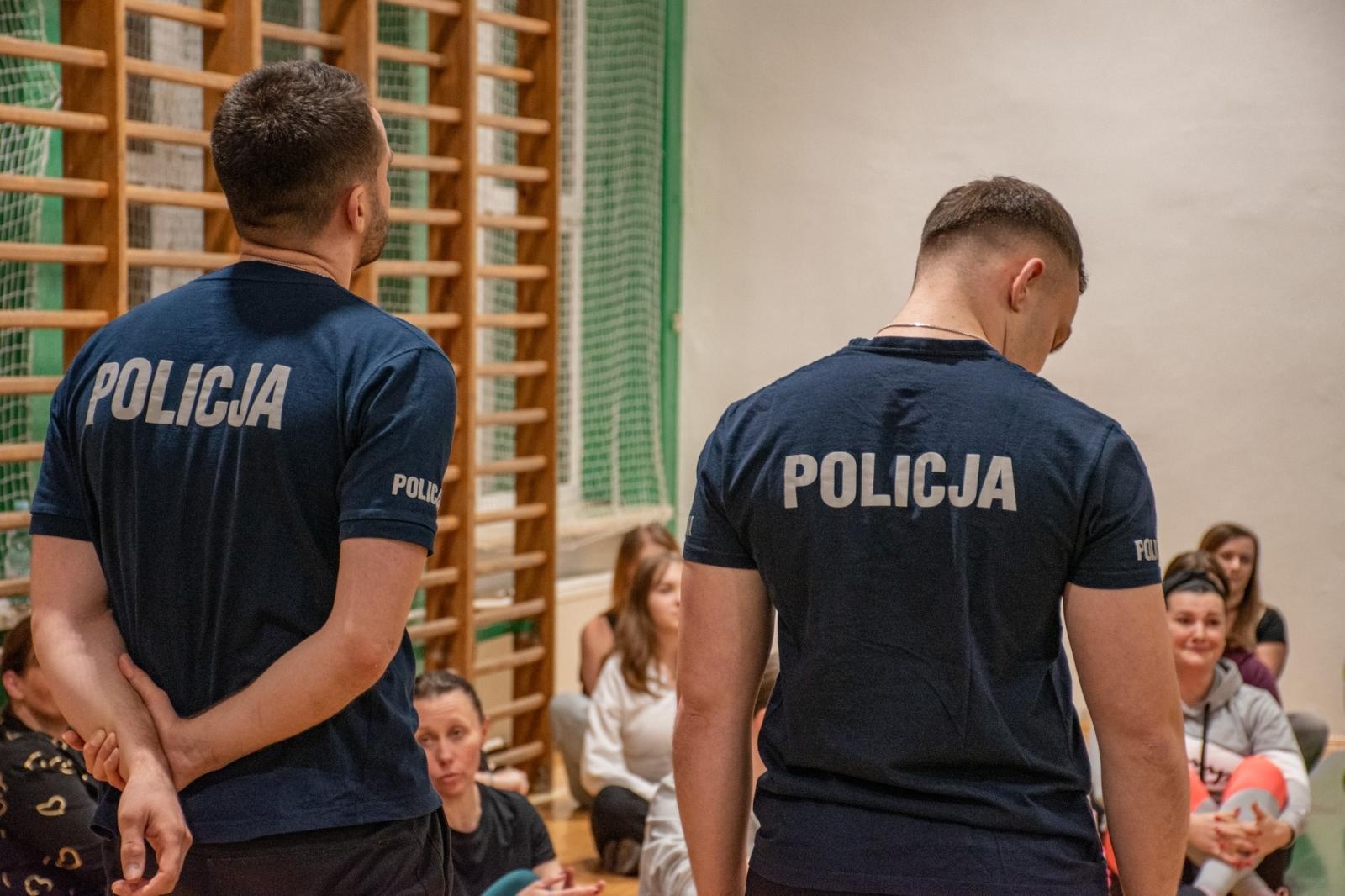 Zdjęcie w galerii na portalu naszwodzislaw.com: Wodzisławianki poznały tajniki samoobrony wiadomości z regionu