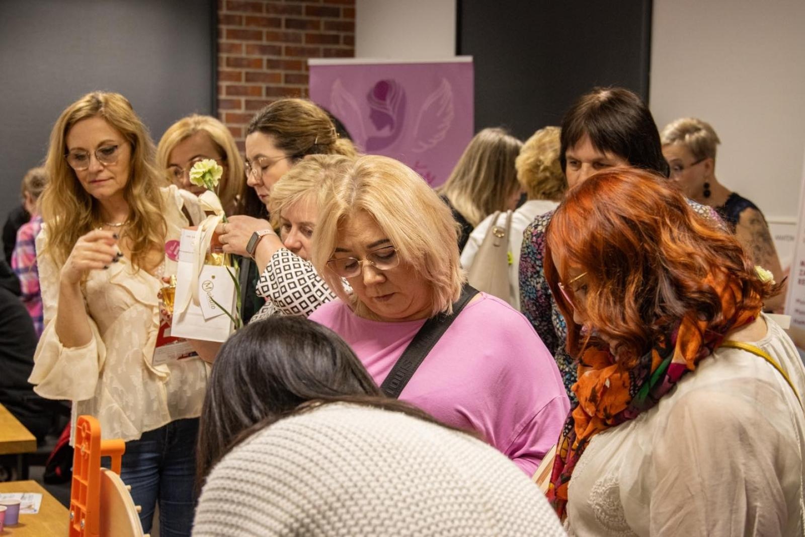 Zdjęcie w galerii na portalu naszwodzislaw.com: To był wyjątkowy Dzień Kobiet w Wodzisławiu Śląskim [FOTO] wiadomości z regionu