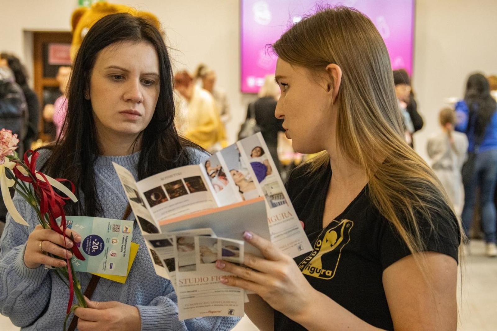 Zdjęcie w galerii na portalu naszwodzislaw.com: To był wyjątkowy Dzień Kobiet w Wodzisławiu Śląskim [FOTO] wiadomości z regionu