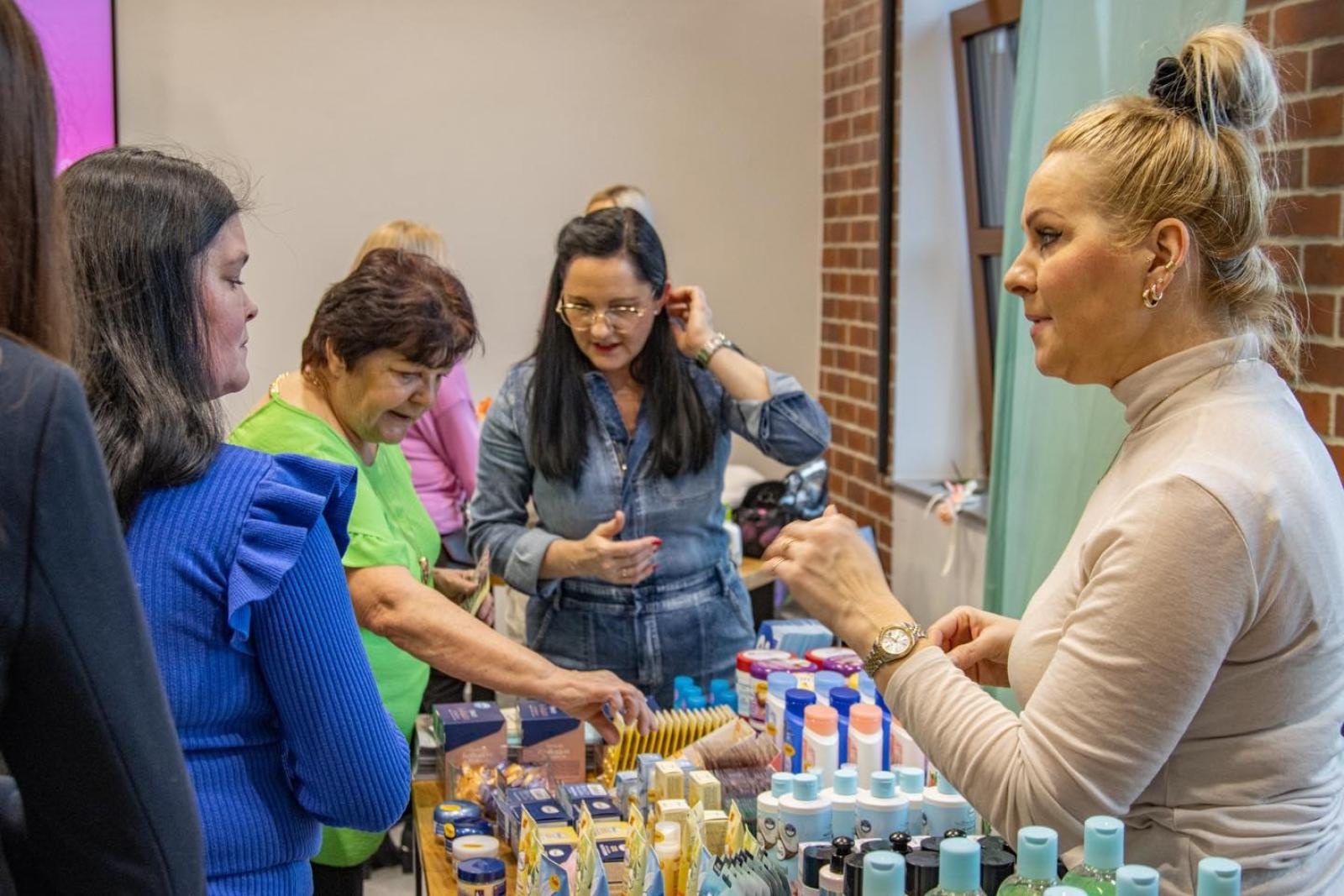 Zdjęcie w galerii na portalu naszwodzislaw.com: To był wyjątkowy Dzień Kobiet w Wodzisławiu Śląskim [FOTO] wiadomości z regionu