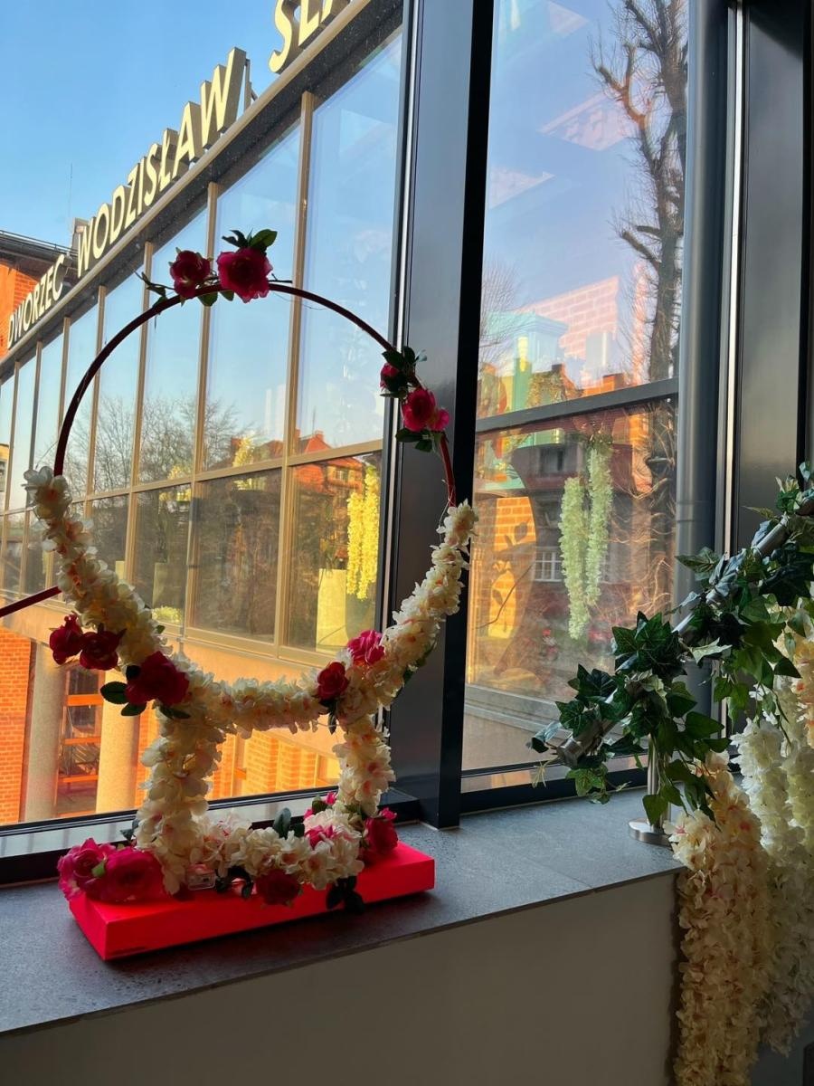 Zdjęcie w galerii na portalu naszwodzislaw.com: To był wyjątkowy Dzień Kobiet w Wodzisławiu Śląskim [FOTO] wiadomości z regionu