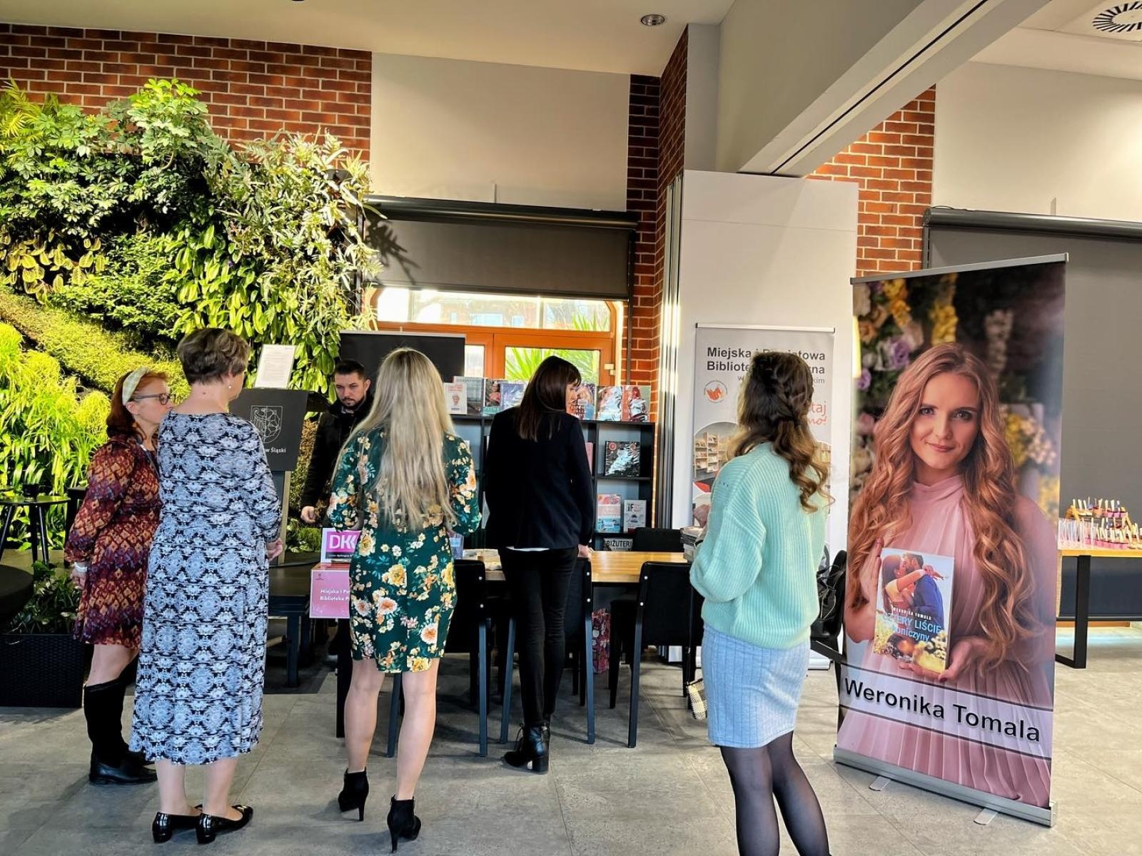 Zdjęcie w galerii na portalu naszwodzislaw.com: To był wyjątkowy Dzień Kobiet w Wodzisławiu Śląskim [FOTO] wiadomości z regionu