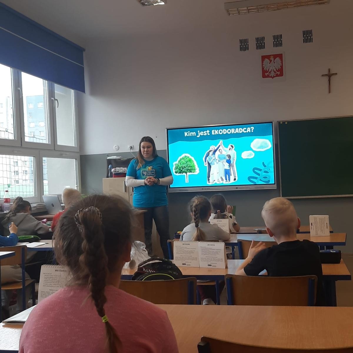 Zdjęcie w galerii na portalu naszwodzislaw.com: W SP nr 10 uczniowie rozmawiali o ochronie powietrza wiadomości z regionu