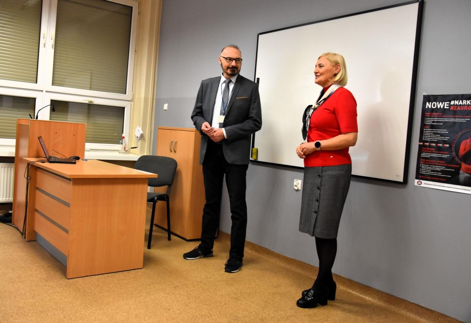 Zdjęcie w galerii na portalu naszwodzislaw.com: Rzecznik konsumentów spotkał się z młodzieżą wodzisławskiego Ekonomika wiadomości z regionu