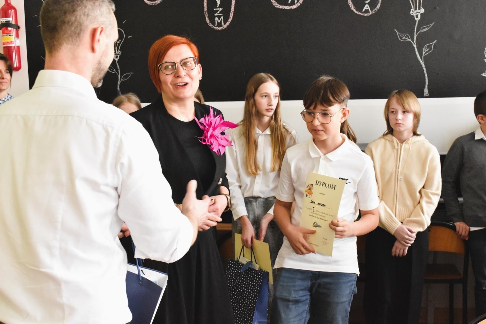 Zdjęcie w galerii na portalu naszwodzislaw.com: Poznaj laureatów Matematycznego Pendolino wiadomości z regionu