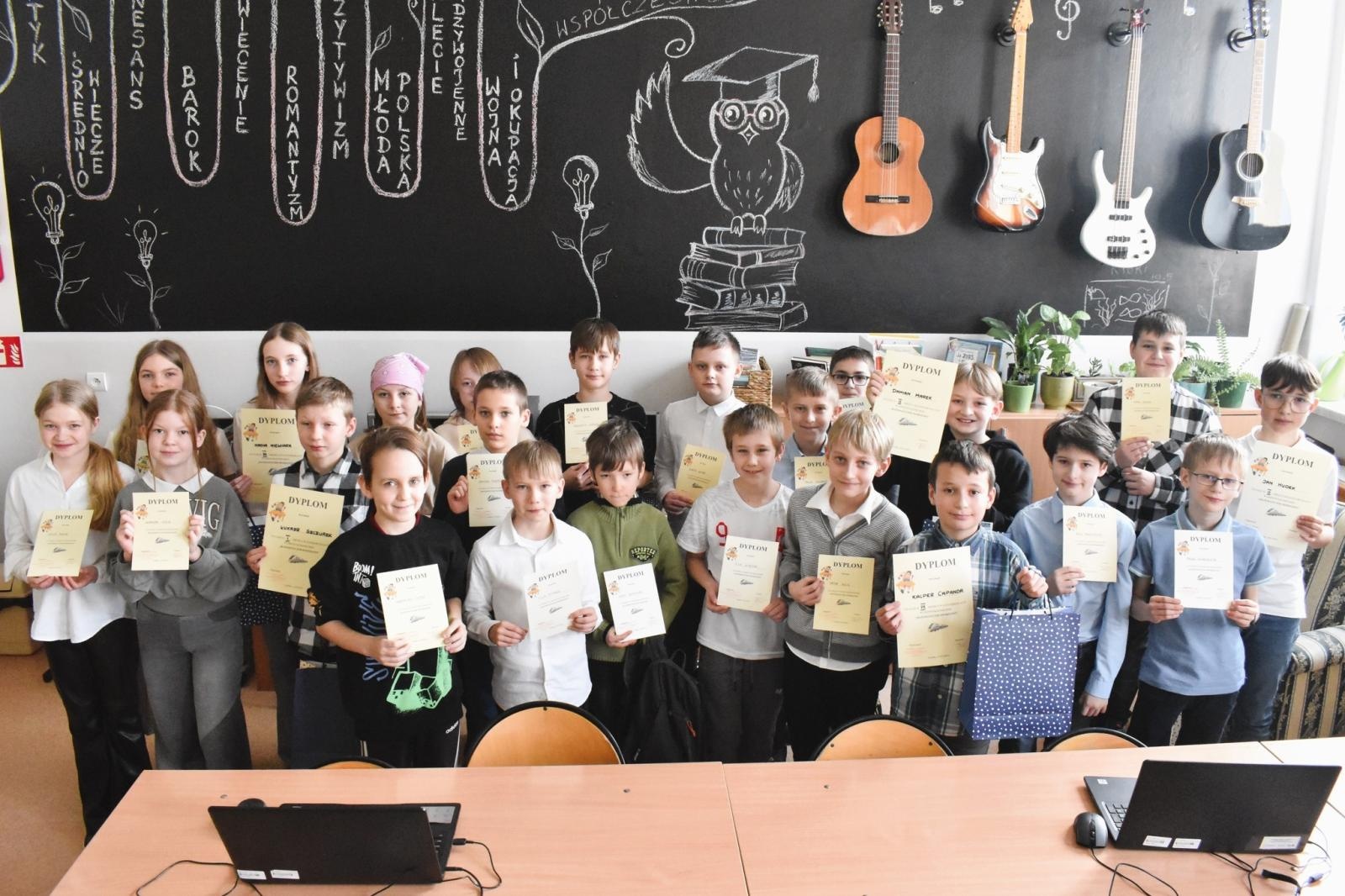 Zdjęcie w galerii na portalu naszwodzislaw.com: Poznaj laureatów Matematycznego Pendolino wiadomości z regionu