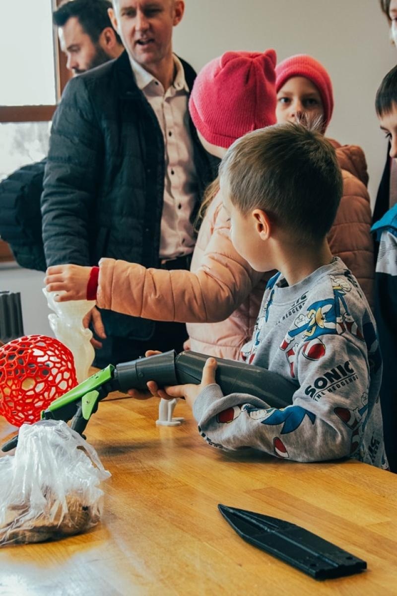 Zdjęcie w galerii na portalu naszwodzislaw.com: Wydarzenie Roboty, Gry i Ty z ogromnym zainteresowaniem [FOTO] wiadomości z regionu