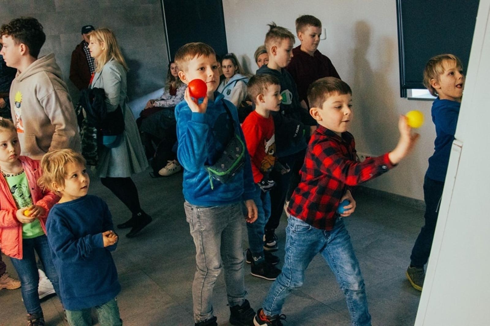 Zdjęcie w galerii na portalu naszwodzislaw.com: Wydarzenie Roboty, Gry i Ty z ogromnym zainteresowaniem [FOTO] wiadomości z regionu