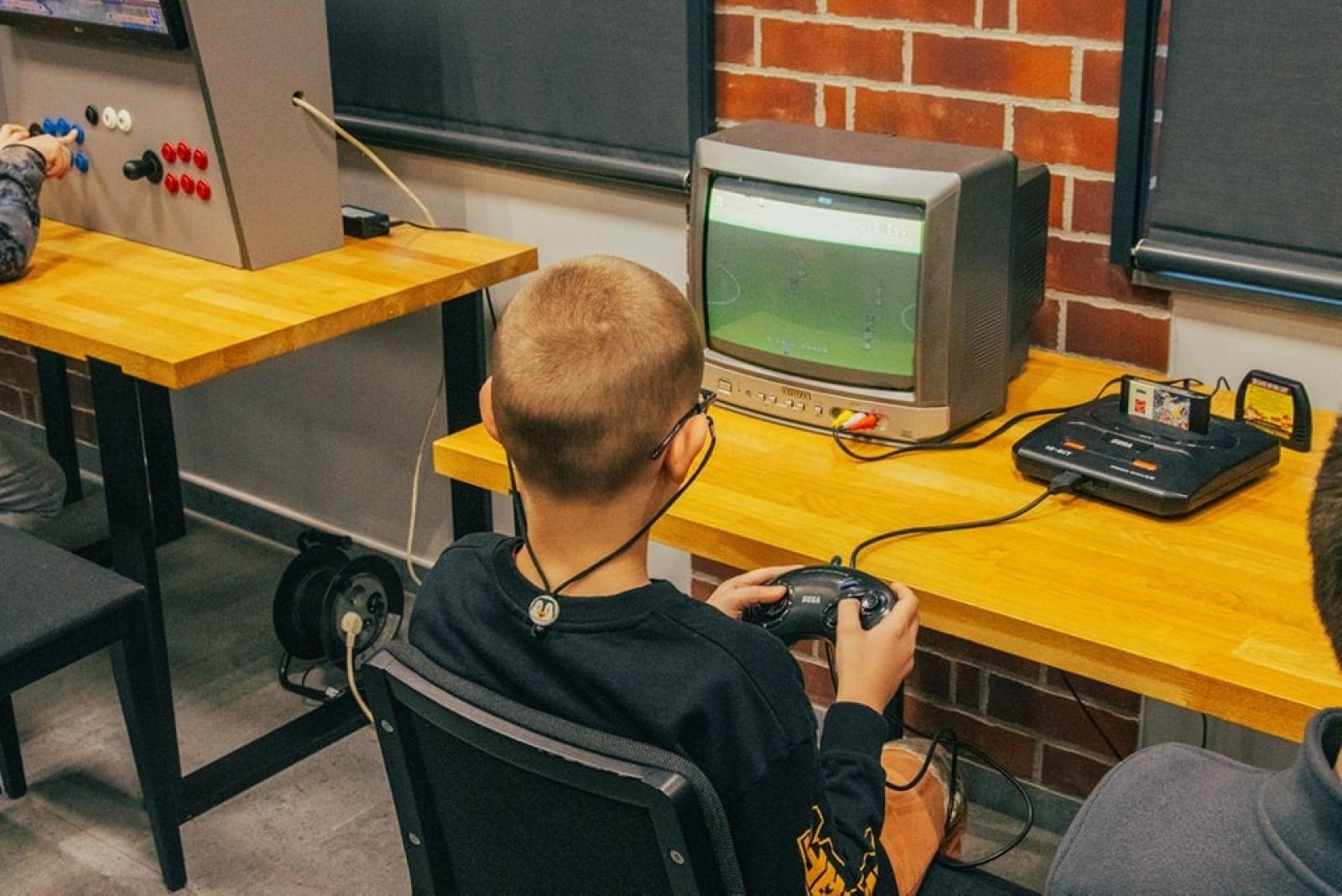 Zdjęcie w galerii na portalu naszwodzislaw.com: Wydarzenie Roboty, Gry i Ty z ogromnym zainteresowaniem [FOTO] wiadomości z regionu