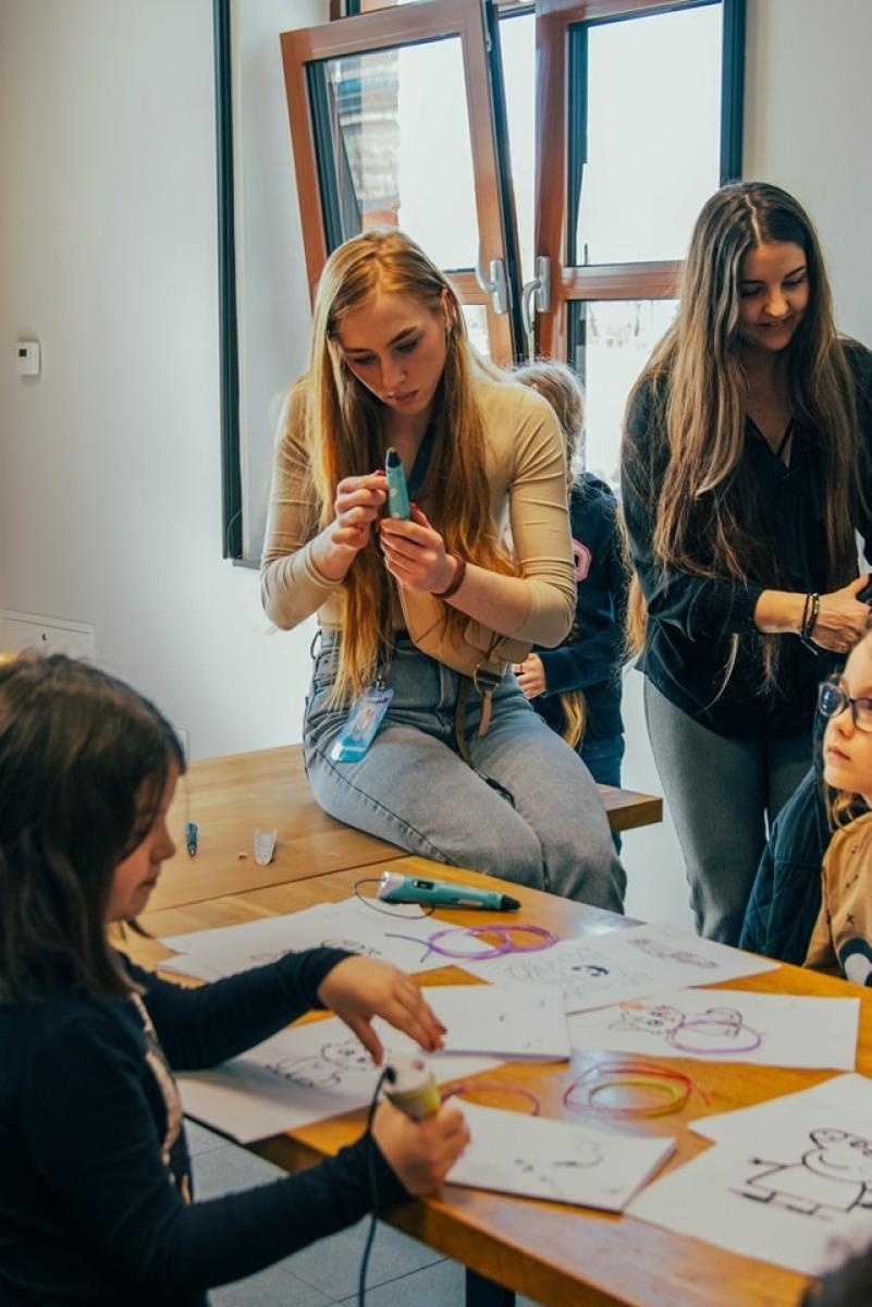 Zdjęcie w galerii na portalu naszwodzislaw.com: Wydarzenie Roboty, Gry i Ty z ogromnym zainteresowaniem [FOTO] wiadomości z regionu