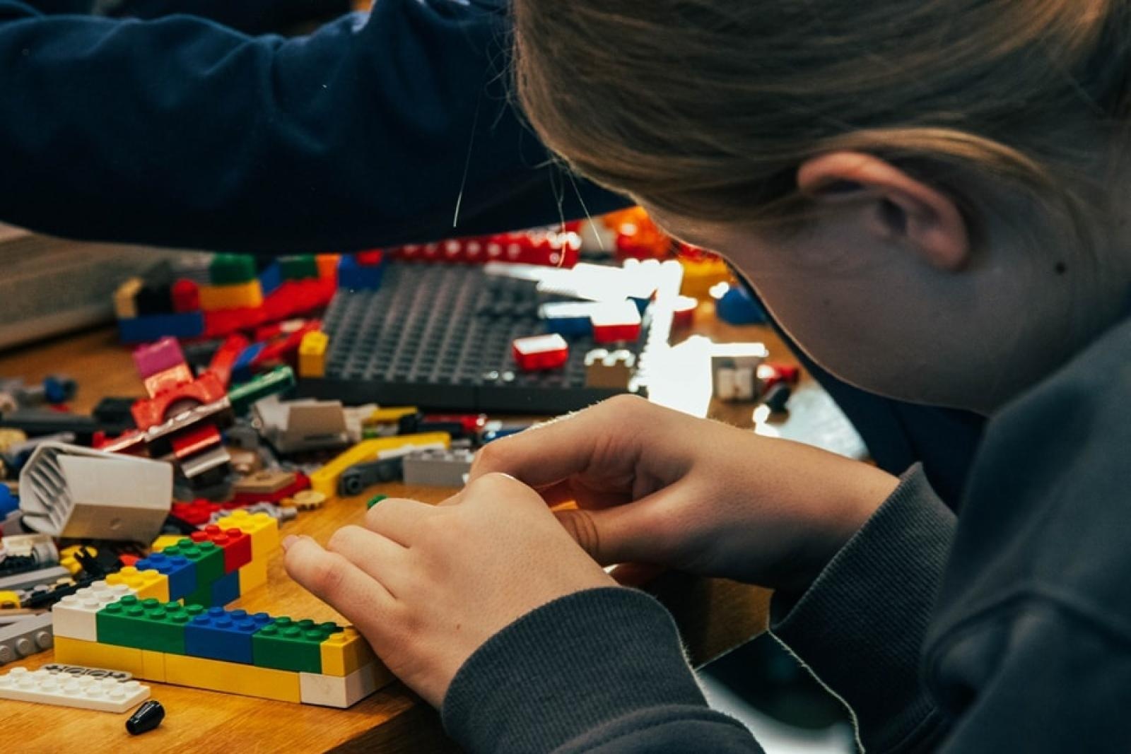 Zdjęcie w galerii na portalu naszwodzislaw.com: Wydarzenie Roboty, Gry i Ty z ogromnym zainteresowaniem [FOTO] wiadomości z regionu