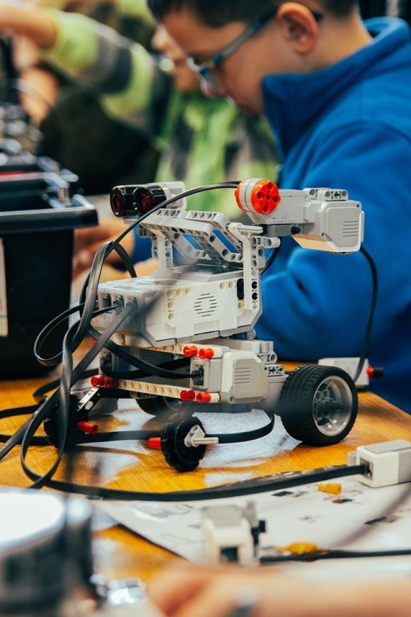 Zdjęcie w galerii na portalu naszwodzislaw.com: Wydarzenie Roboty, Gry i Ty z ogromnym zainteresowaniem [FOTO] wiadomości z regionu