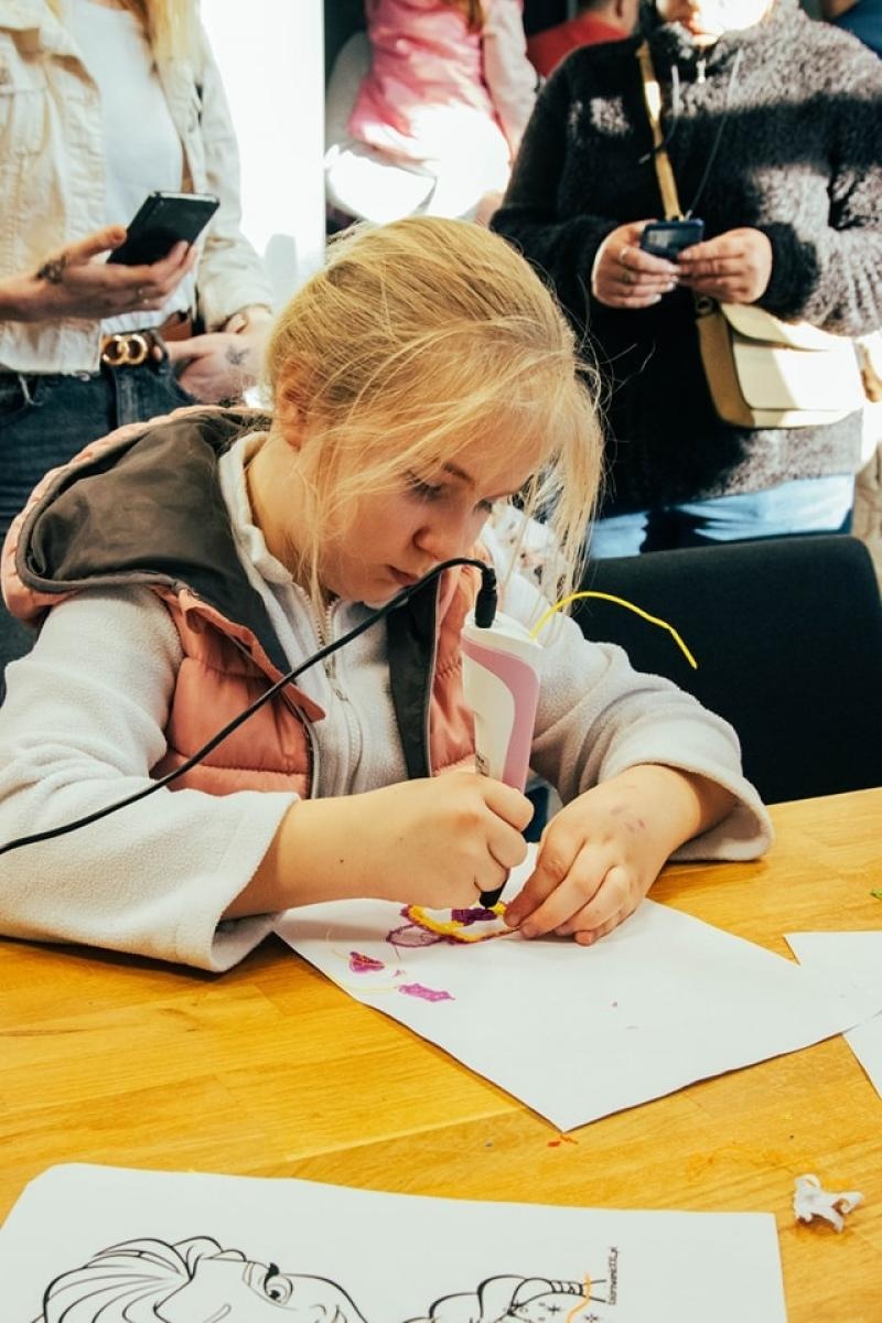 Zdjęcie w galerii na portalu naszwodzislaw.com: Wydarzenie Roboty, Gry i Ty z ogromnym zainteresowaniem [FOTO] wiadomości z regionu