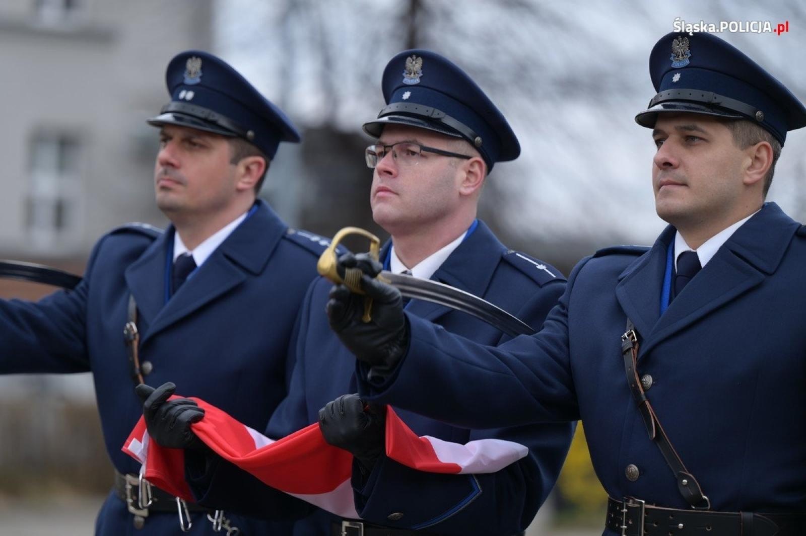 Zdjęcie w galerii na portalu naszwodzislaw.com: Uroczyste ślubowanie nowych policjantów [FOTO] wiadomości z regionu