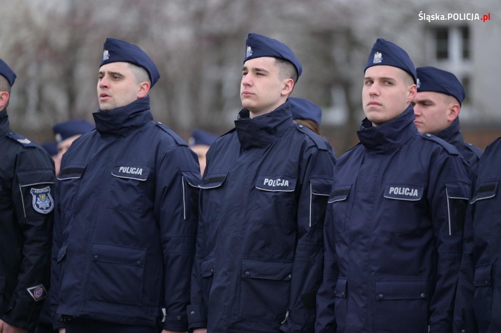 Zdjęcie w galerii na portalu naszwodzislaw.com: Uroczyste ślubowanie nowych policjantów [FOTO] wiadomości z regionu
